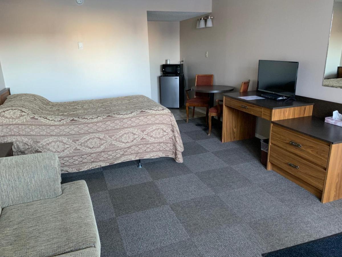 Airways Motel Cold Lake Ngoại thất bức ảnh