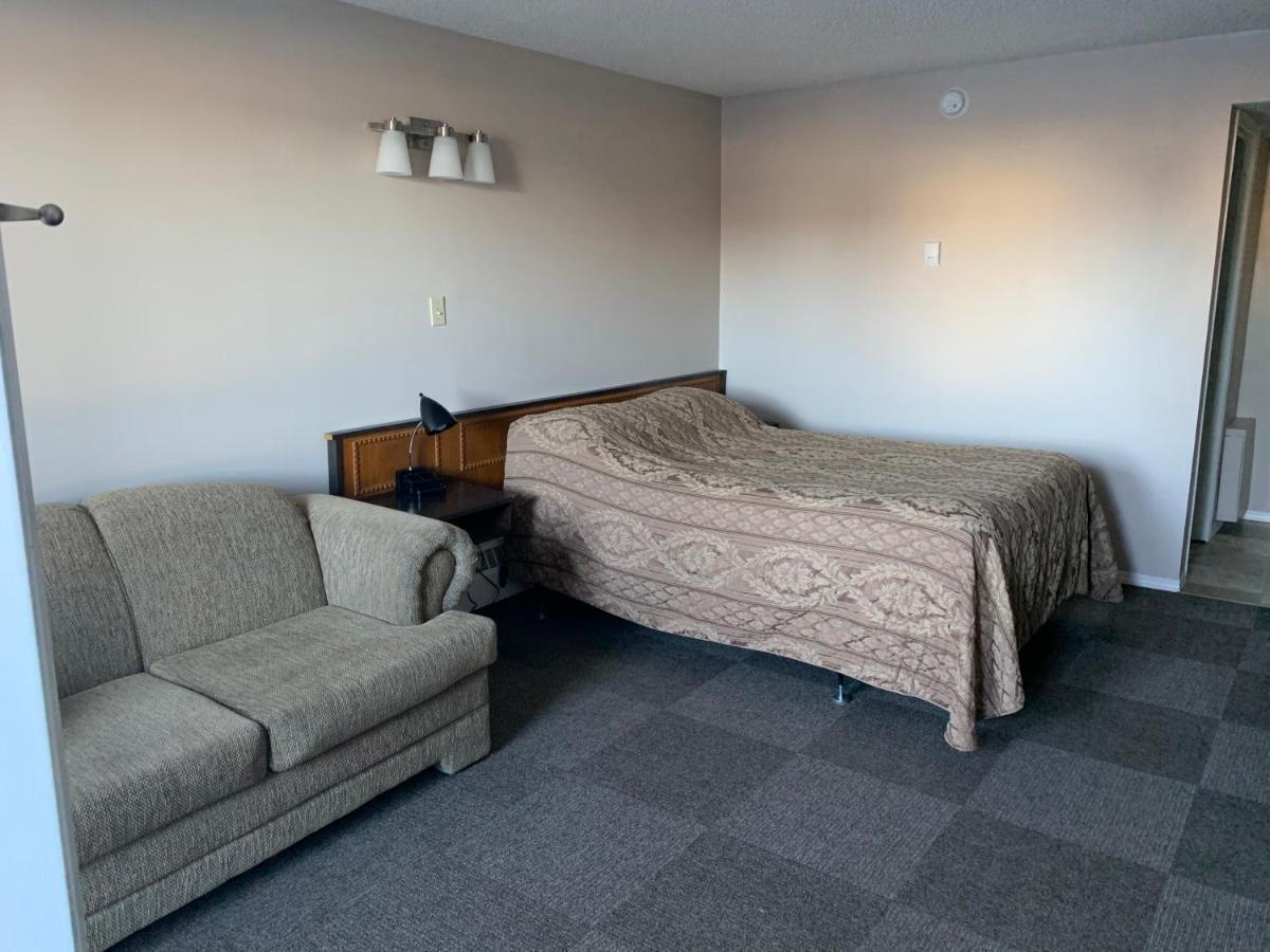 Airways Motel Cold Lake Ngoại thất bức ảnh
